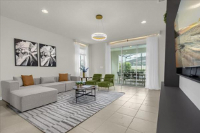 7 Bedrooms- 5,5 Bathrooms Windsor Westside2476